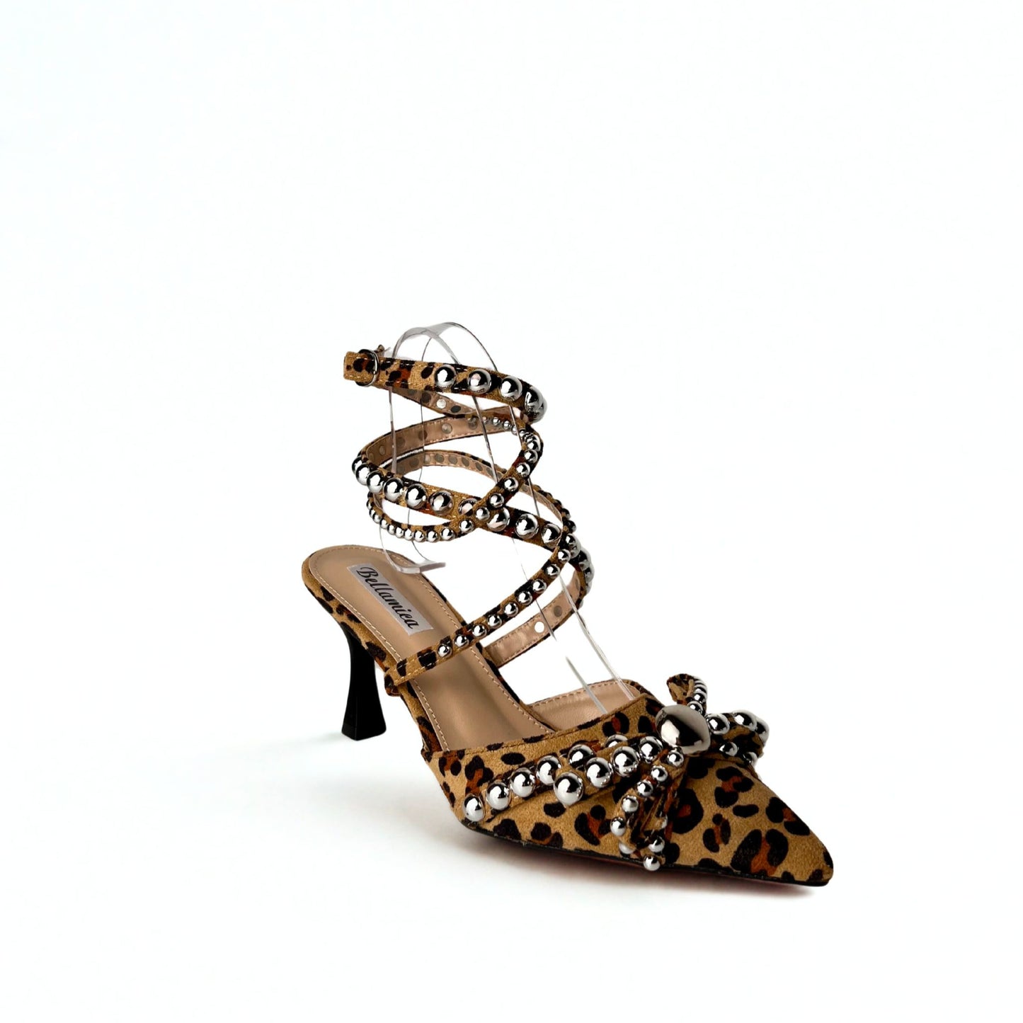 Pumps mit Leopardenmuster und Nietenverzierung