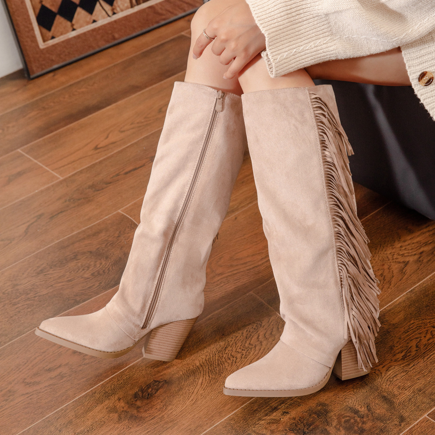 Stiefel in Beige mit Fransen und Blockabsatz